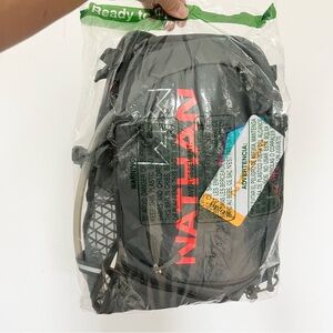 NWT Nathan TrailMix 7L Hydration Running Vest Unisex EXPANDED Gray Hydrapack
